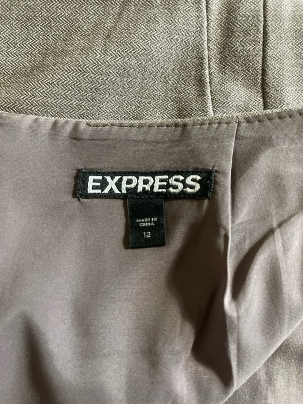 Express Pencil Skirt Sz 12 Taupe Beige Career Office Mini Lined Back Slit - Picture 8 of 12